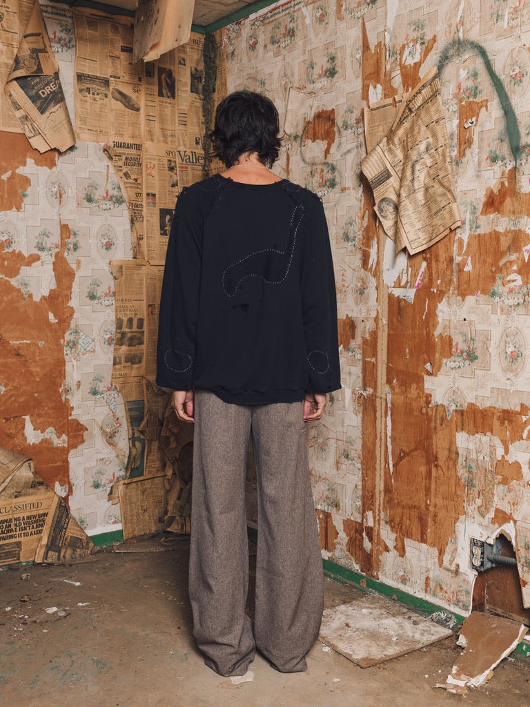 HENCH, repaired crewneck (vintage black)
