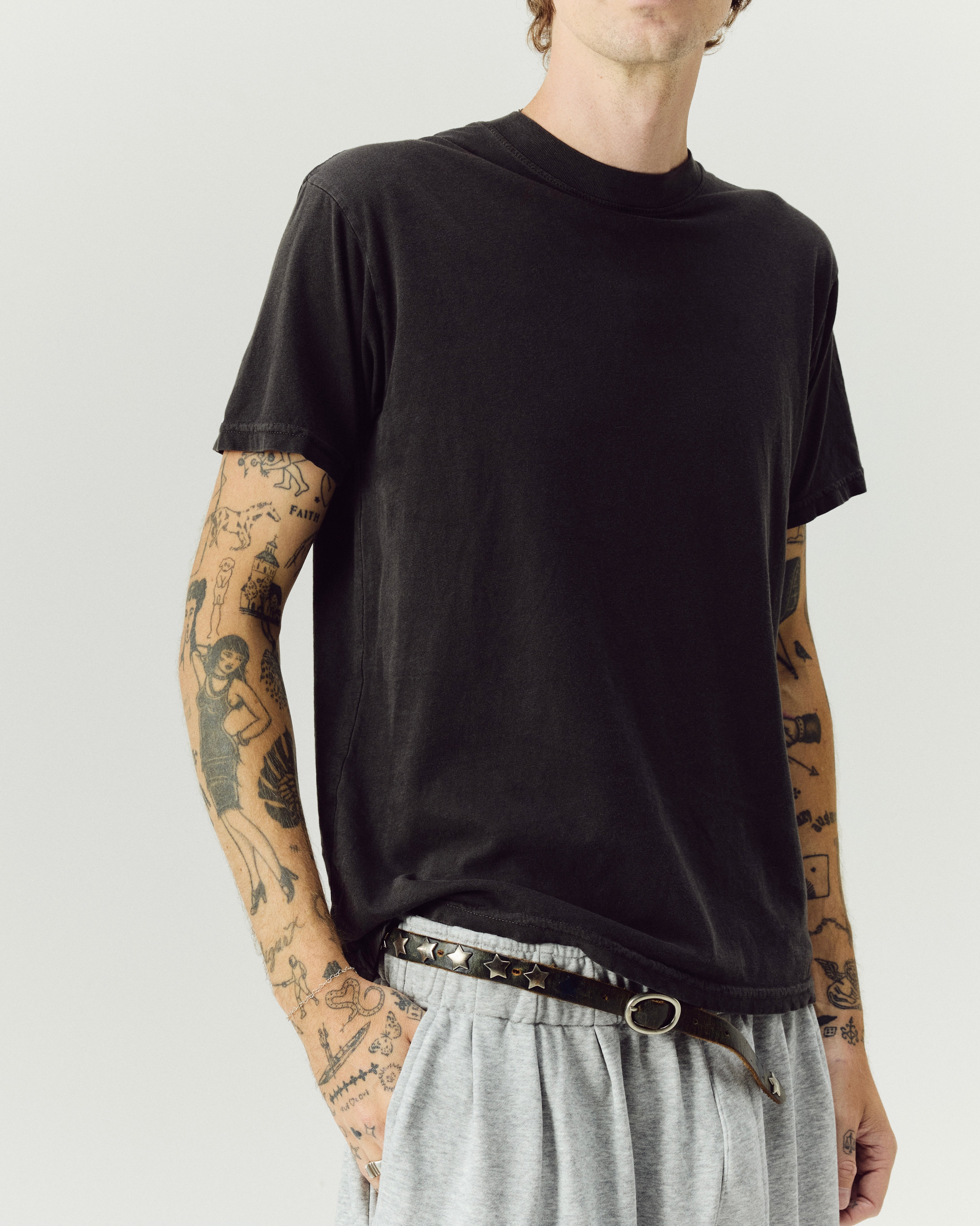 HENCH, lightweight t-shirt two-pack (bone/vintage black)