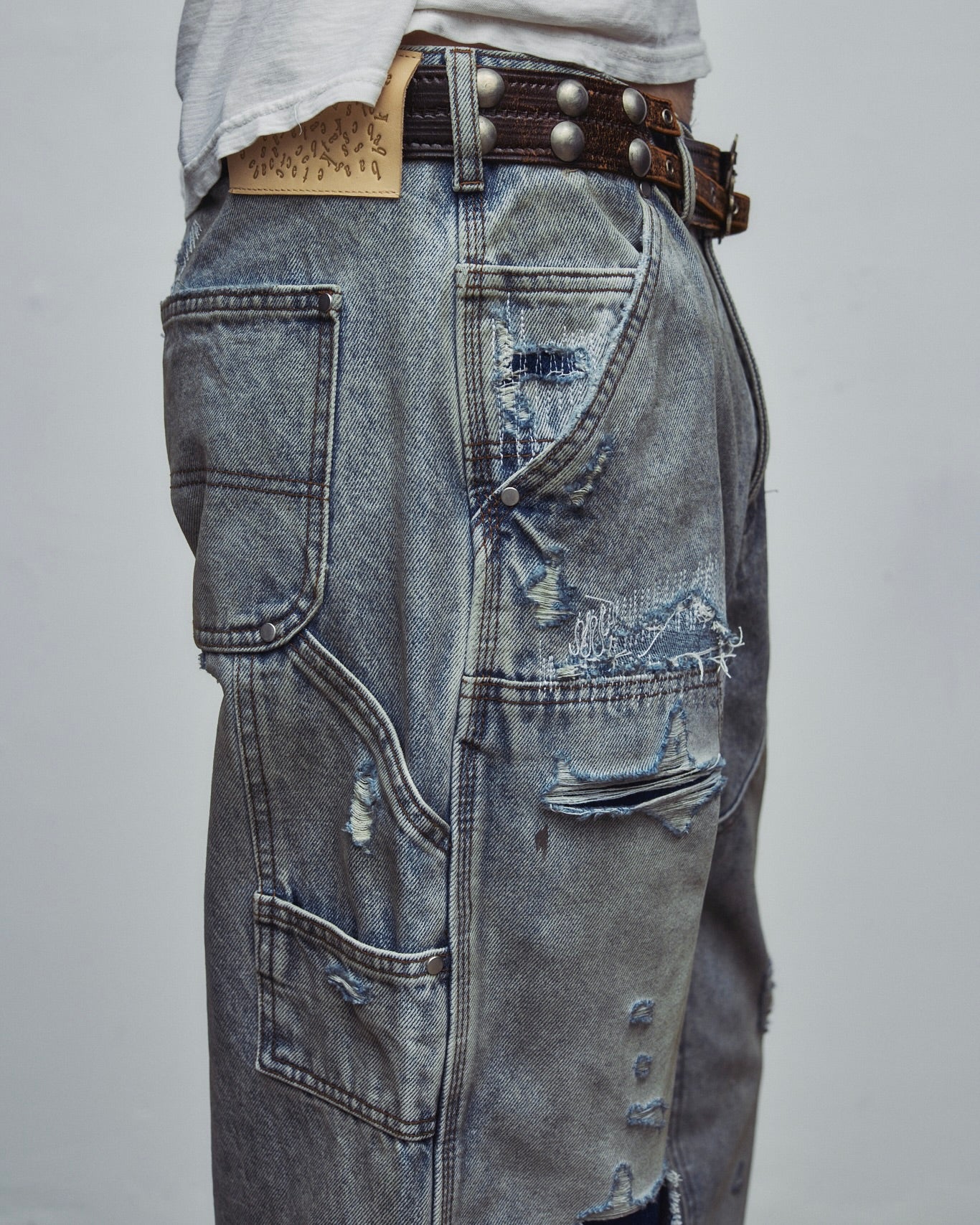 HENCH, double knees (light wash)