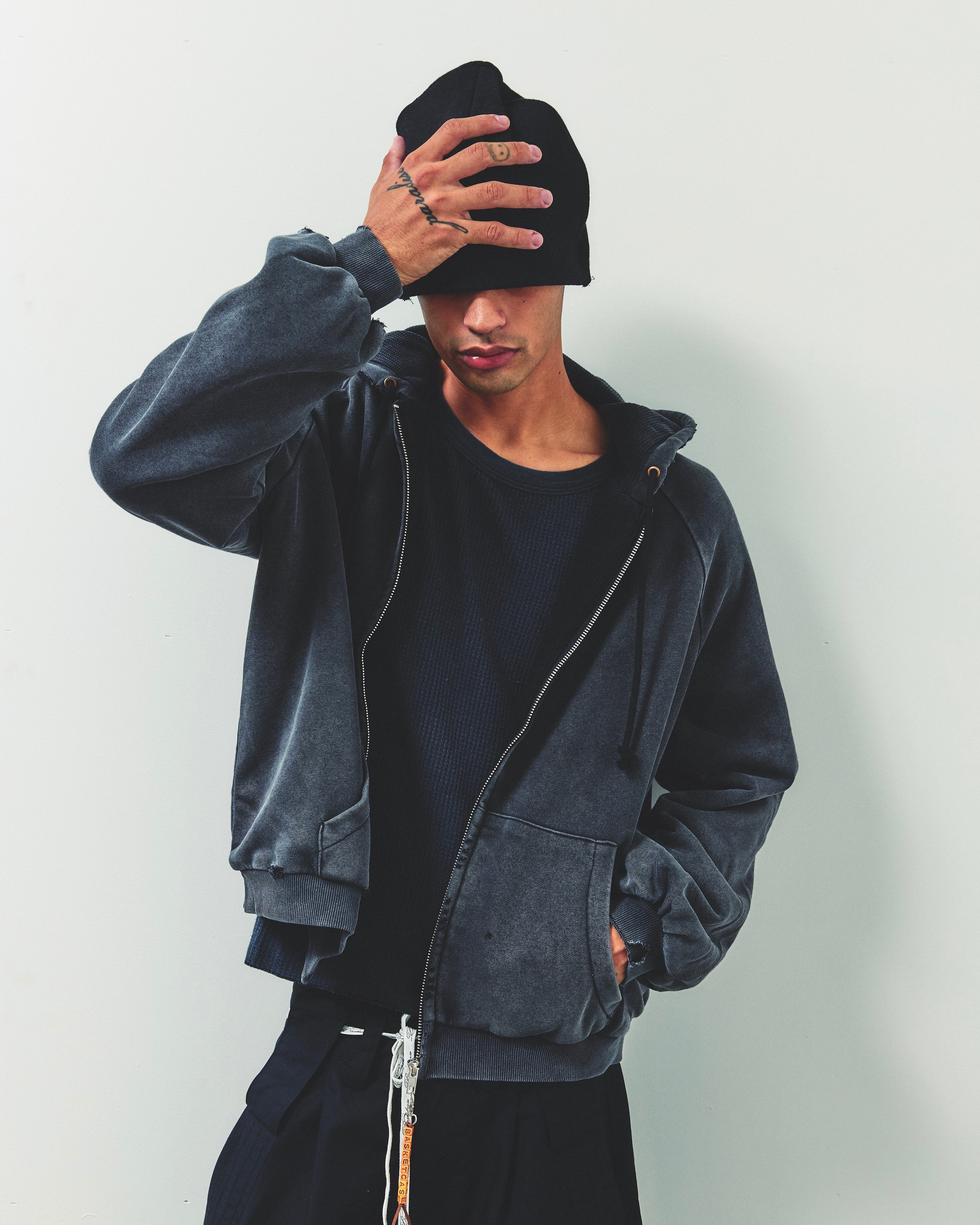 HENCH, thermal lined hoodie (vintage black)