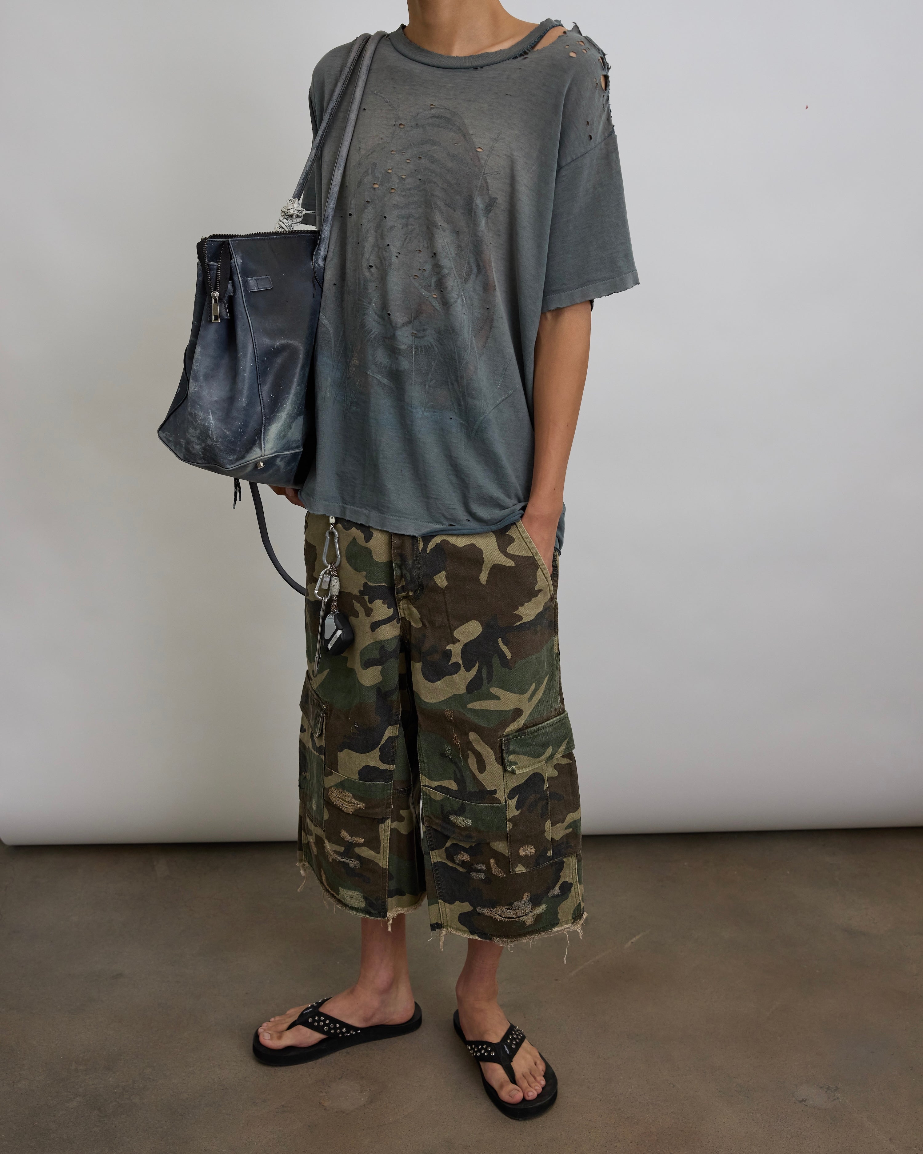 TRACKER, shorts